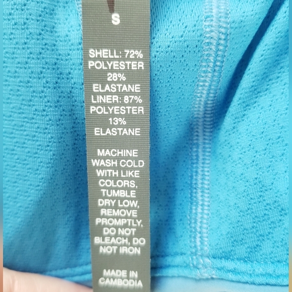 Vuori Daily Crop Tank Top Baltic Blue NWT Athletic Yoga Tennis Price Is Firm - Picture 8 of 12